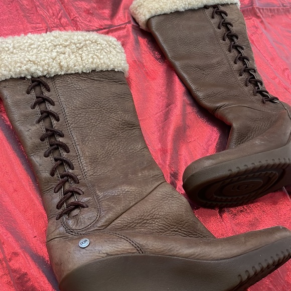 Ugg’s Platform Brown Wool Lace Up Heel Boots - Picture 4 of 8